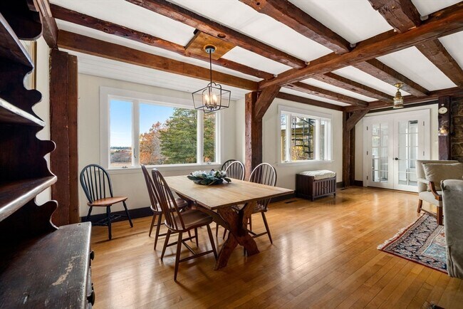 Building Photo - 1 Noahs Hl Wy