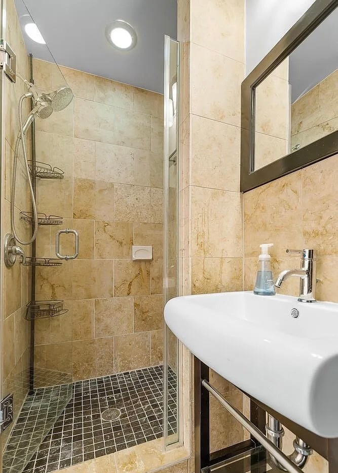 Building Photo - 2212 11th St NW