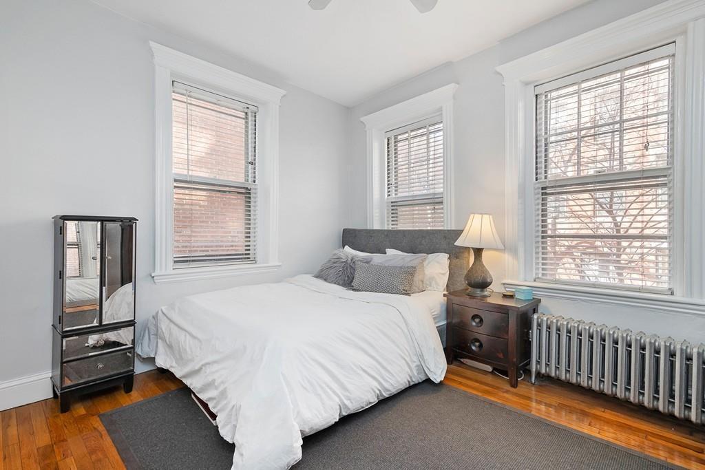 Building Photo - 70 Phillips St