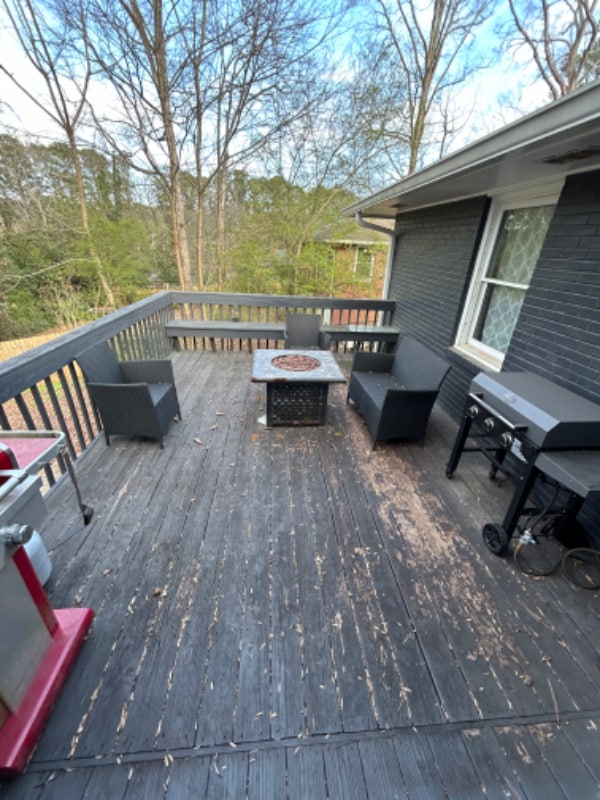 Building Photo - 2103 Clearwater Dr SE