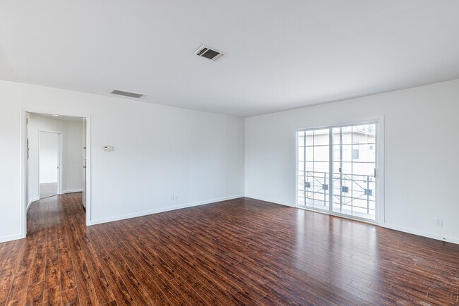 Building Photo - 8645 Hervey St