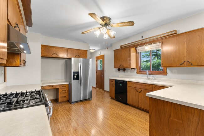 Building Photo - 18525 Heathway Ln