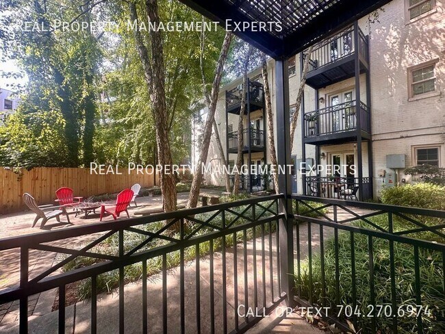 Building Photo - 4921 Park Rd