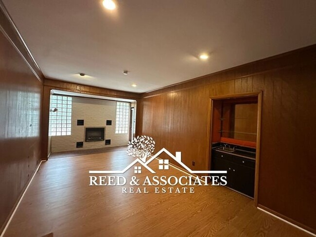 Building Photo - Spacious 3-Bedrooms in White Station Schoo...