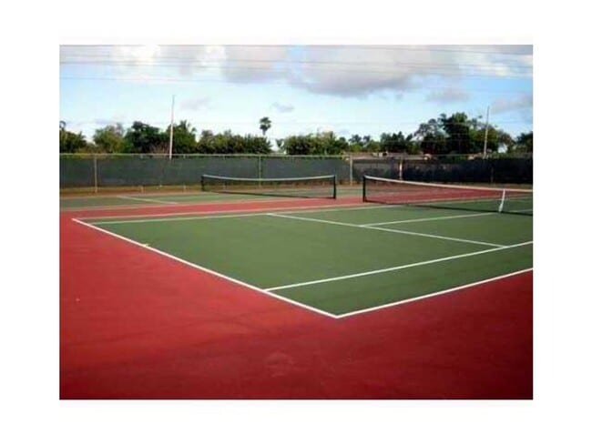Building Photo - Remodeled 2 Bedroom / 2 Bathroom Condo wit...