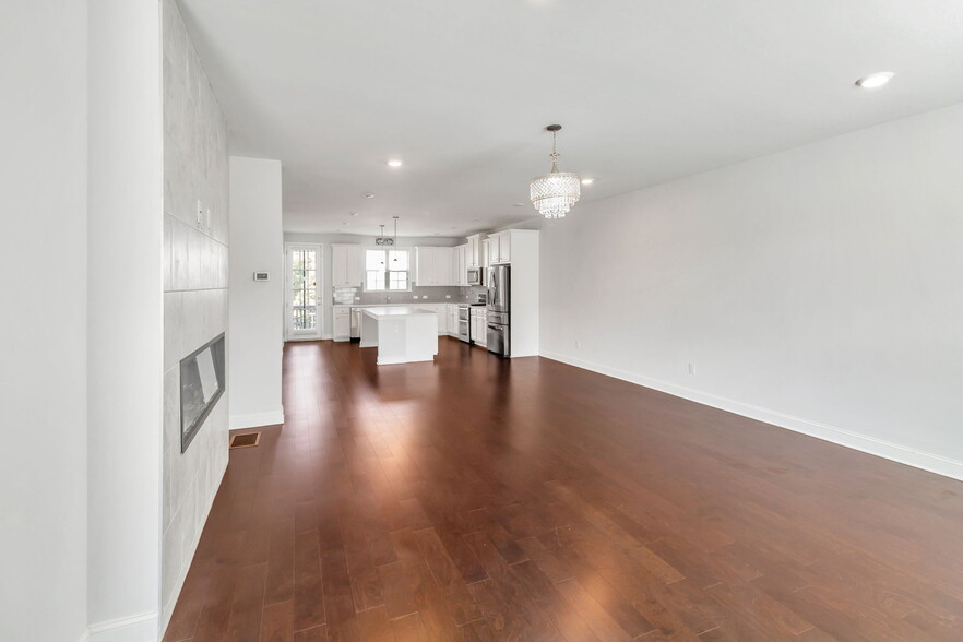 Building Photo - 3455 Pickens St