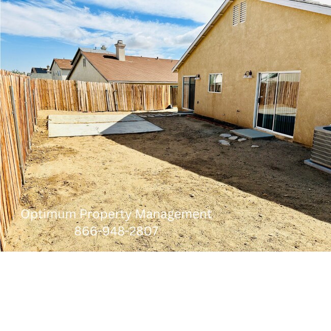 Building Photo - 13634 Winewood St