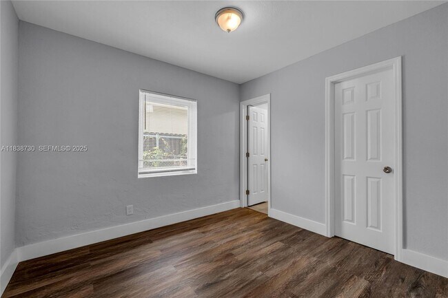 Building Photo - 2243 Greene St.