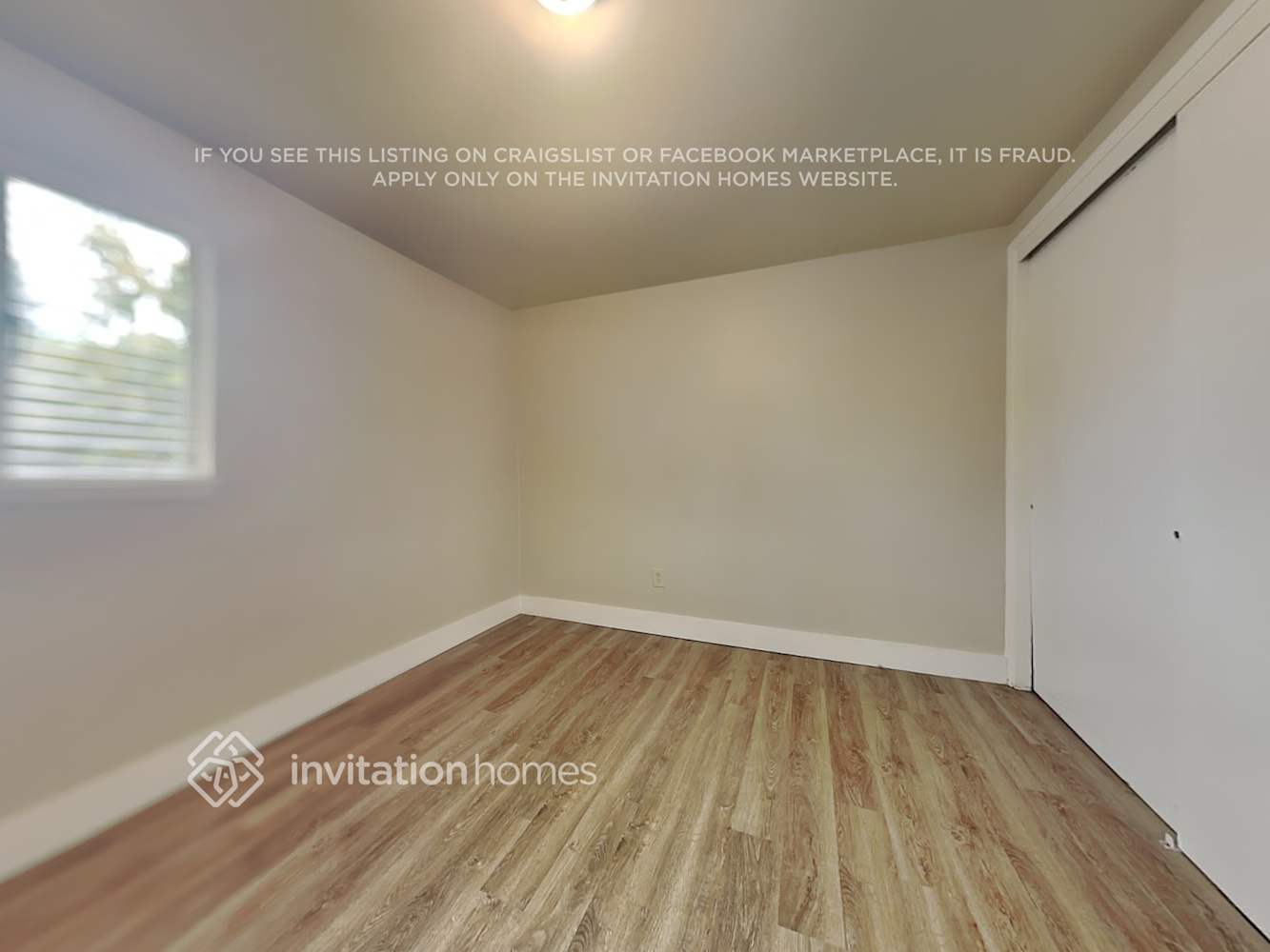 Building Photo - 1131 Lenore Dr