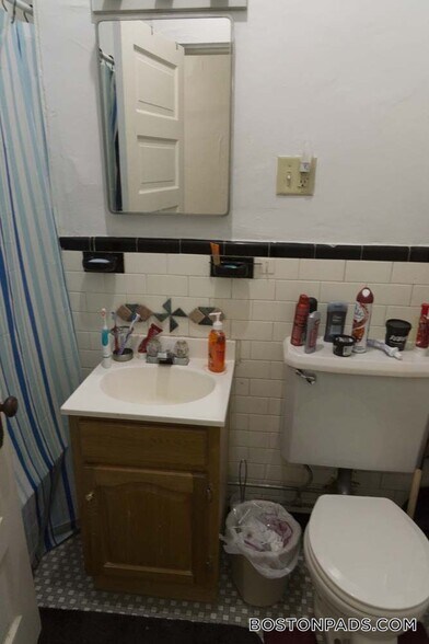 Building Photo - 1377 Commonwealth Ave