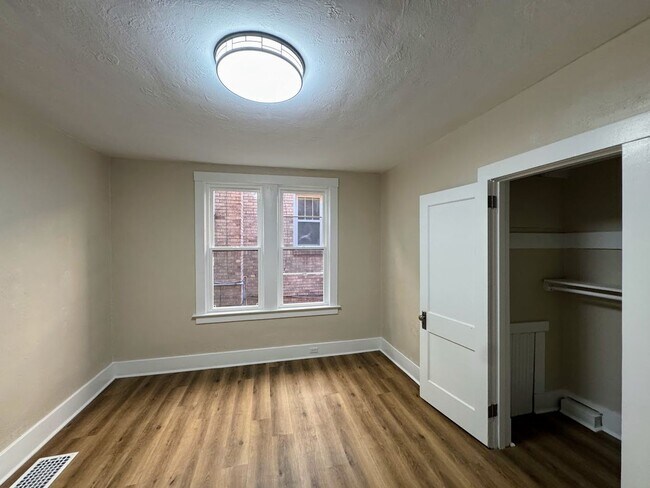 Building Photo - 1680 Potomac Ave