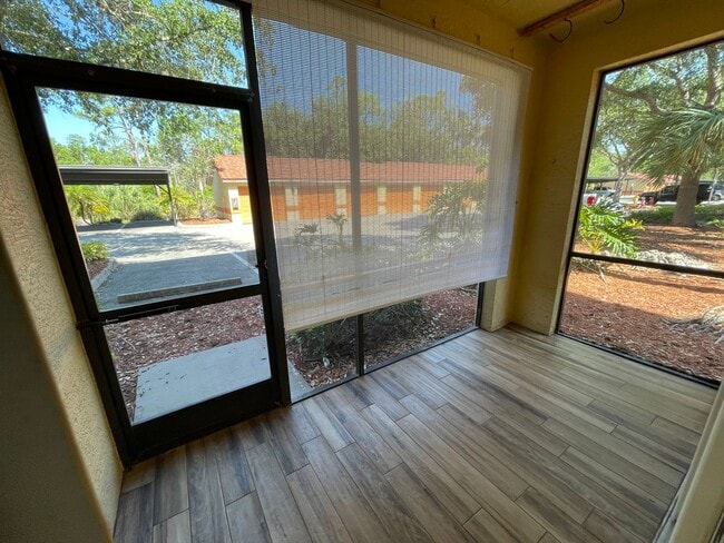 Building Photo - ANNUAL RENTAL - FIRST FLOOR 2 BED / 2 BATH AT FAIRWAY PRESERVE