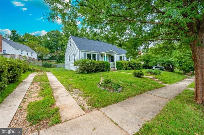 Building Photo - 13205 Okinawa Ave