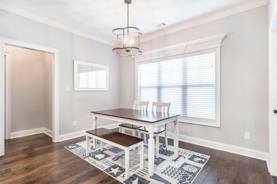 Building Photo - 305 Pine Trace Ln