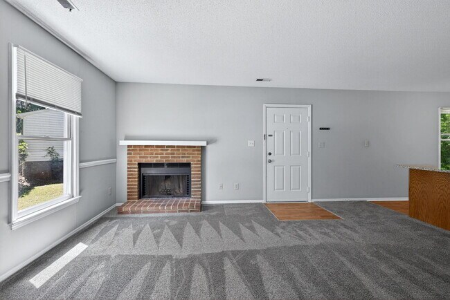 Building Photo - 1501 Mary Frances Pl