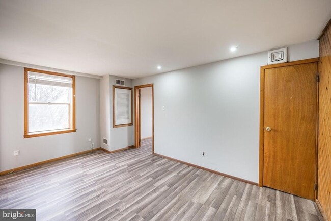 Building Photo - 734 S 9th St