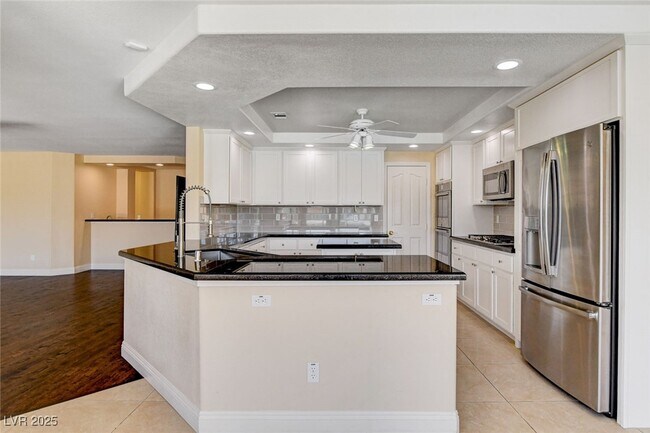 Building Photo - 2707 Mallard Landing Ave