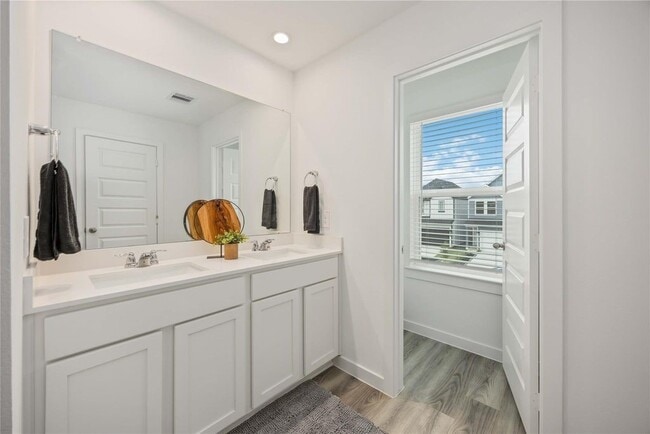 Building Photo - 10305 Penryn Frst Trl