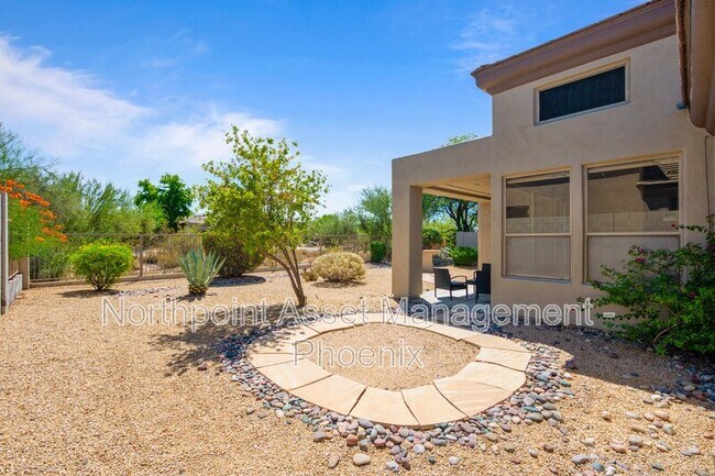 Building Photo - 7105 E Sleepy Owl Way