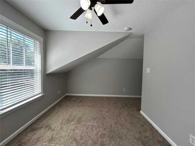 Building Photo - 922 E Dashwood St