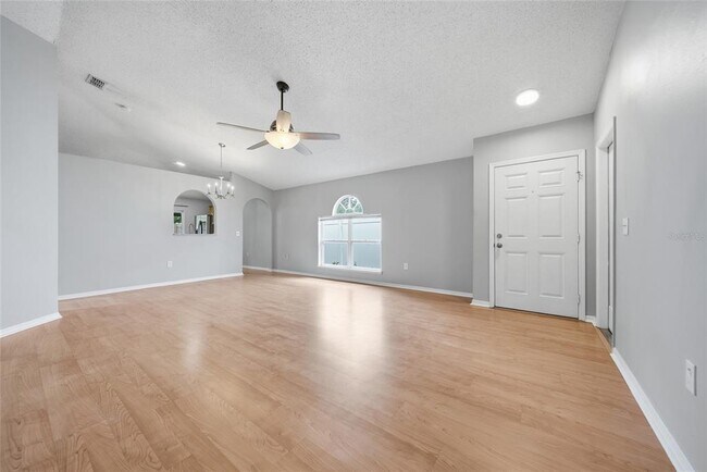 Building Photo - 10617 Opus Dr