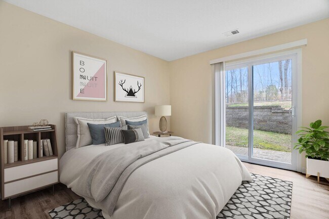 Building Photo - Glen at Bogey Hills