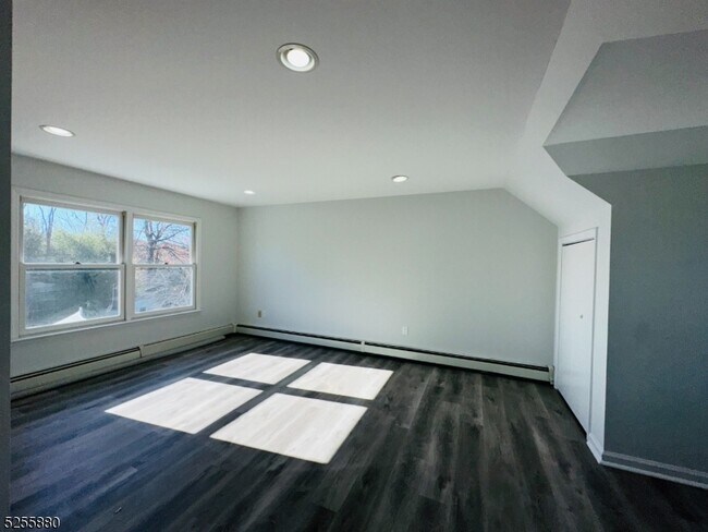 Building Photo - 79 Hawkins Ave