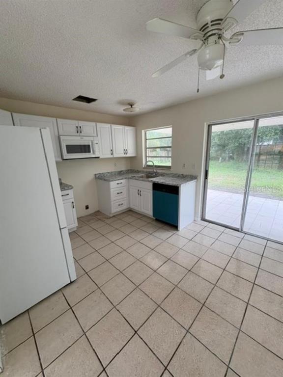 Building Photo - 7238 Exemplar Dr