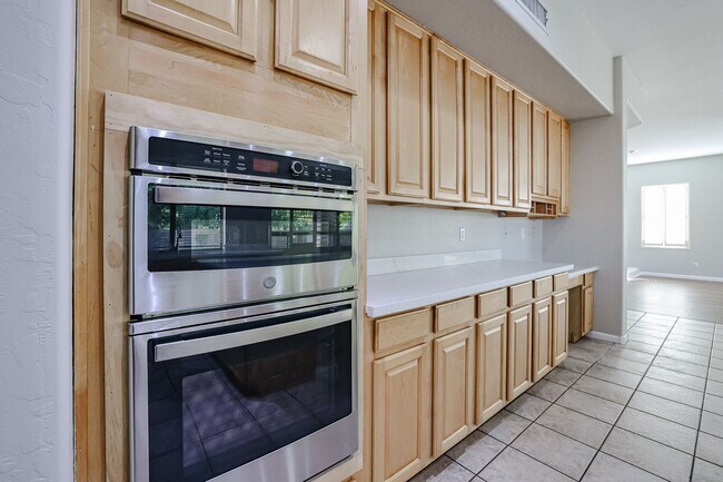 Building Photo - COMING SOON!! INCREDIBLE 5-BEDROOM 3 BATH, ALMOST 4000 SFT IN CORE CHANDLER