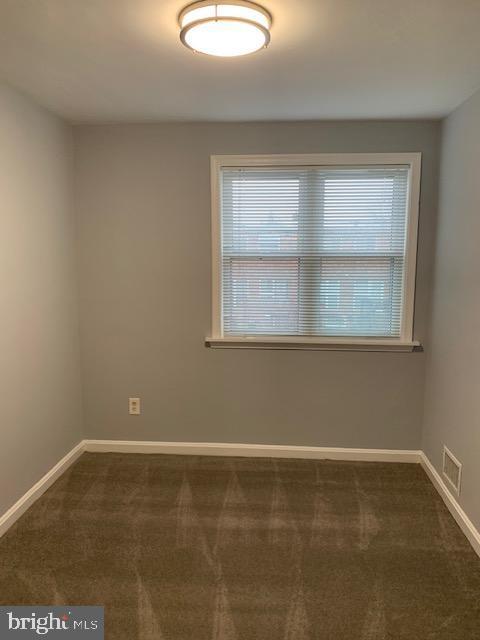 Building Photo - 3004 St Clair Dr