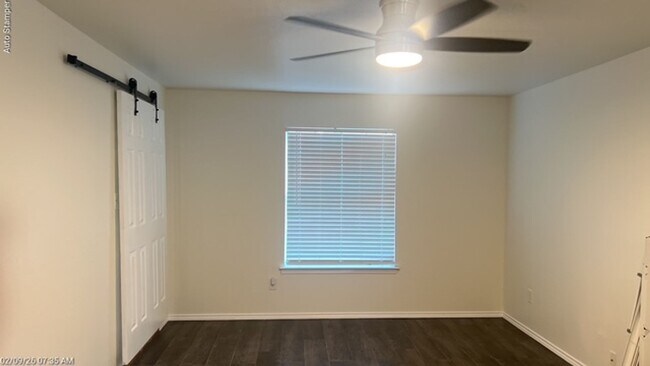 Building Photo - 1008 Meadowlark Dr