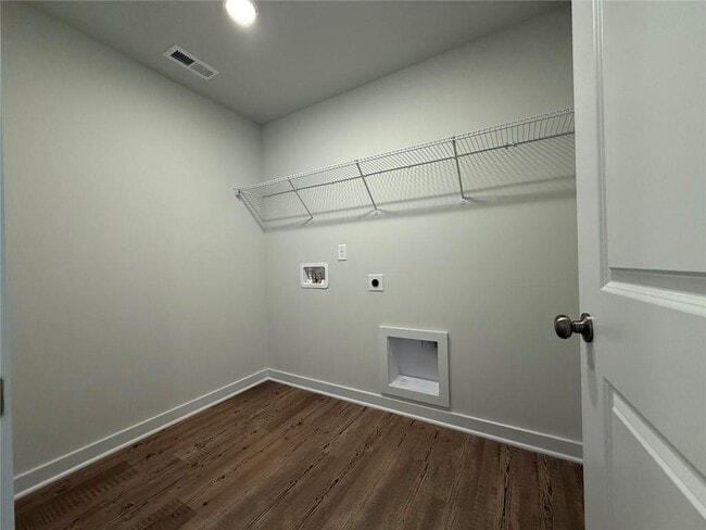 Building Photo - 7253 Mulberry St