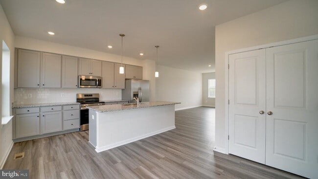 Building Photo - 1350 Red Clover Ln