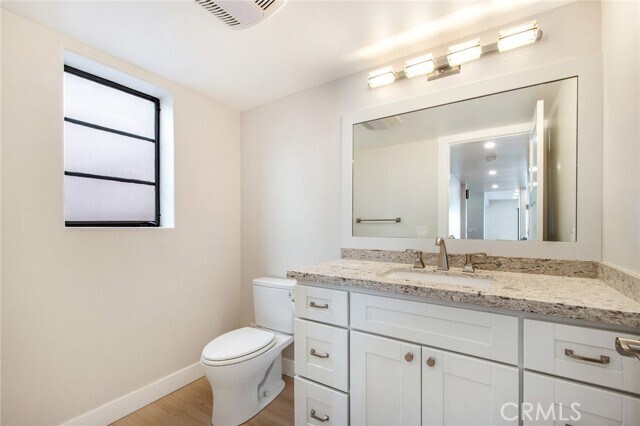 Building Photo - 925 Quivera St