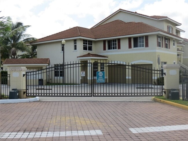 Building Photo - 8940 NE 8th Ave