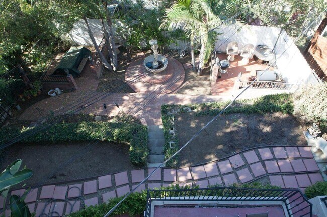 Building Photo - 1513 Murray Dr