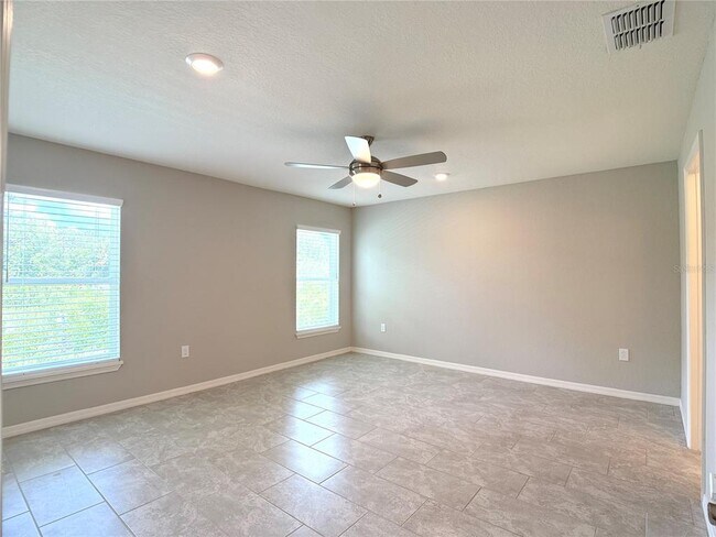 Building Photo - 1337 Cascade Dr