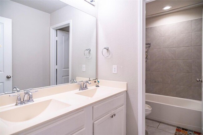 Building Photo - 18226 Mulberry Spring Cir