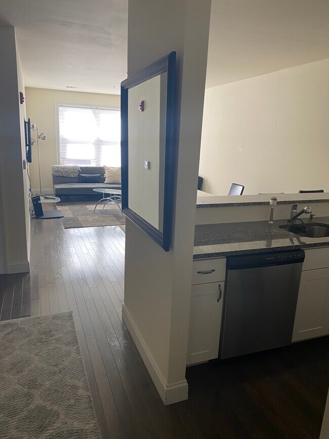 Building Photo - 90 CLINTON Ave