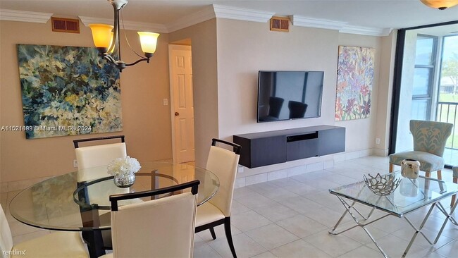 Building Photo - 2 br, 2 bath Condo - 6417 La Costa Dr Apt 205