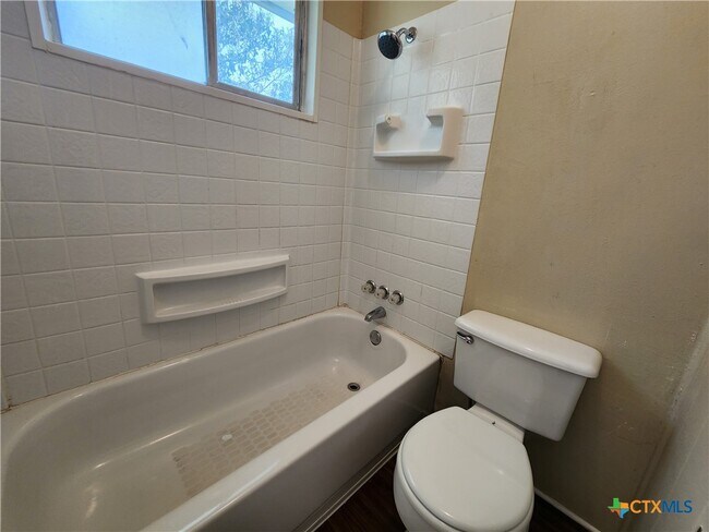 Building Photo - 167 Richter Ln