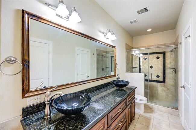 Building Photo - 5813 Washington Ave