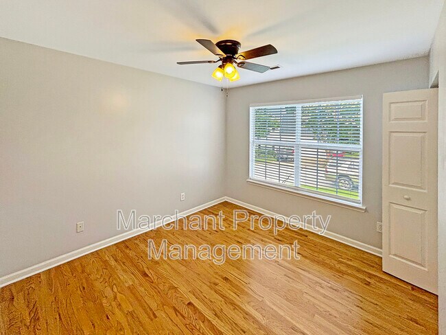 Building Photo - 503 Peach Grove Pl