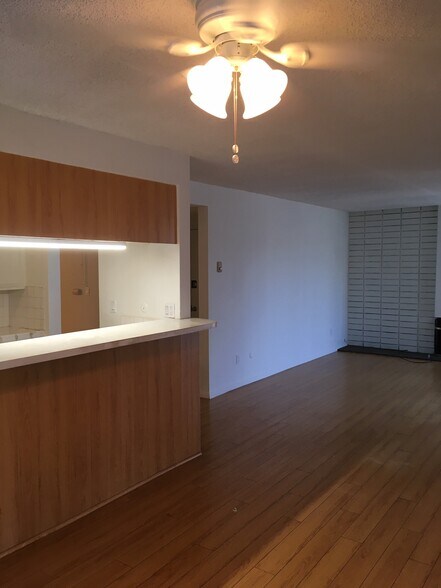 Building Photo - 12600 Fonthill Ave