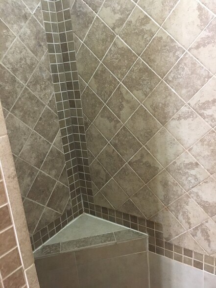 shower - 203 Three Runs Plantation Dr