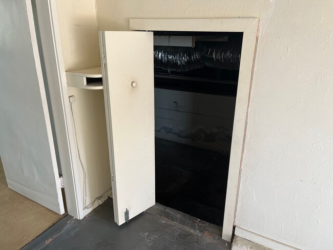 Building Photo - Beautiful Richmond Annex Home with Updated Kitchen & Bath + Bonus Room