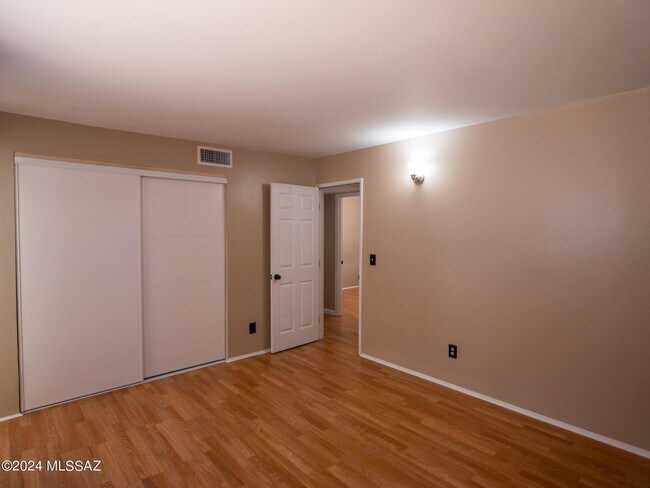 Building Photo - 6570 E Nicaragua Dr
