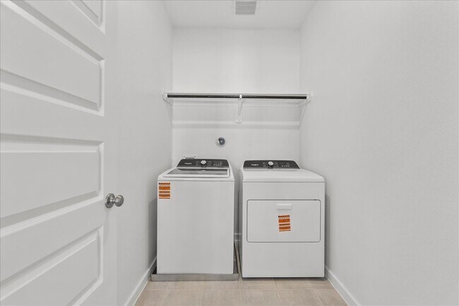 Building Photo - 535 Avisa Dr