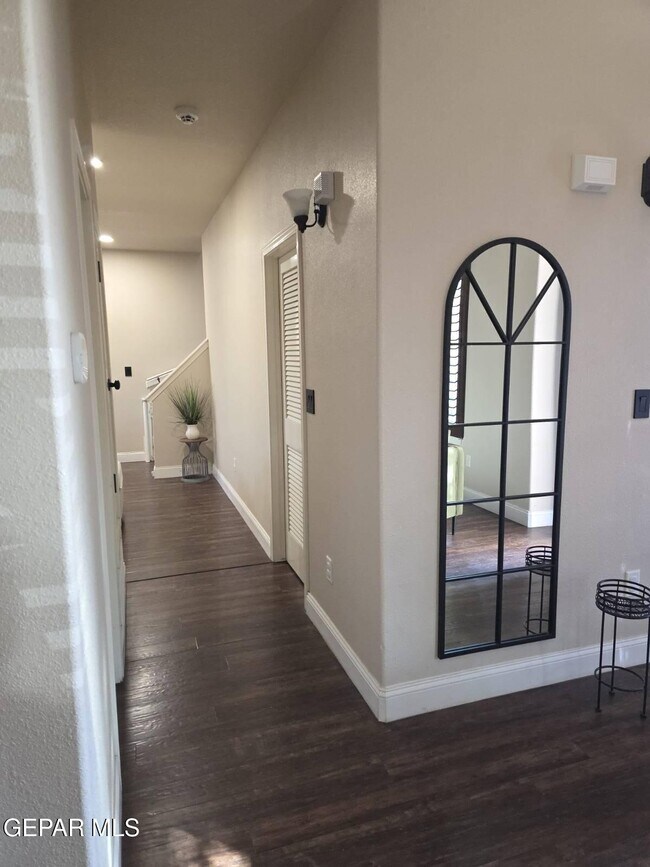 Building Photo - 12867 Hidden Grove Dr