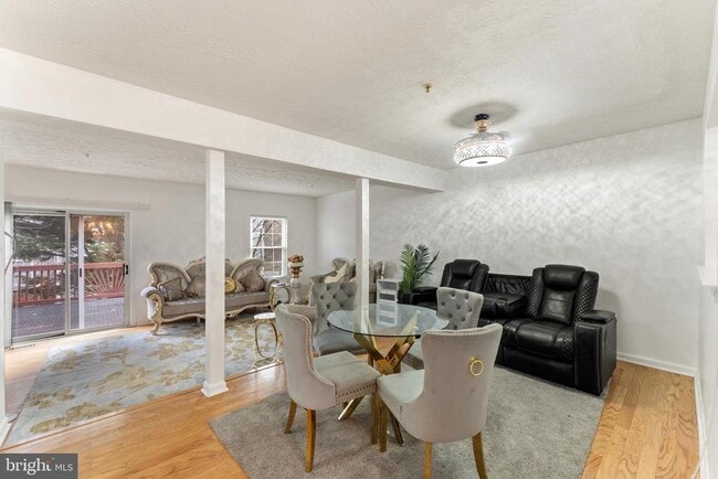 Building Photo - 2503 Lemontree Terrace